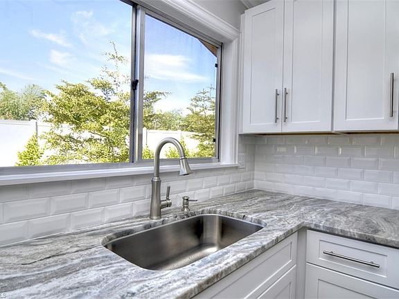 2nd image of 6458 Royal Woods Dr