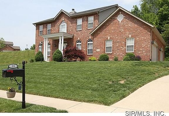 3rd image of 38 Wolfe Creek Ct