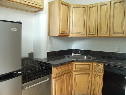 Rented by Brooklyn Heights Real Estate Inc | media 5