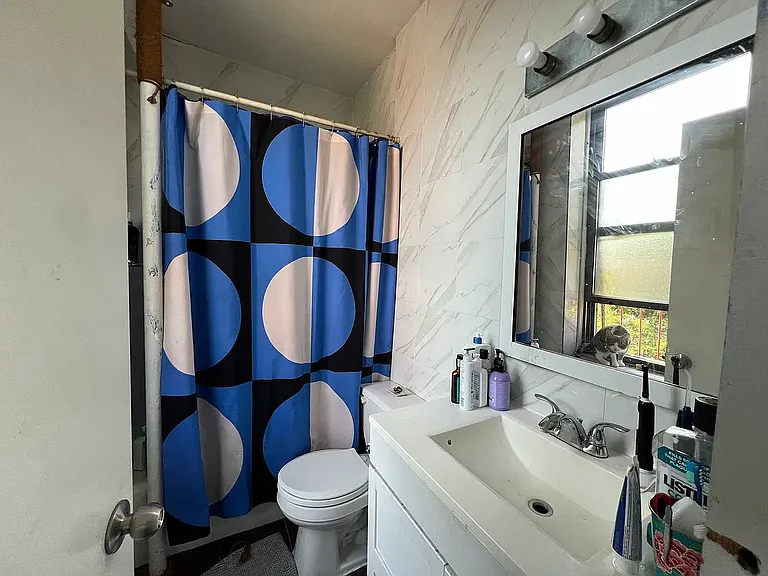 143 23rd St #3L — Photo 15