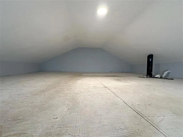 4500 Banks St — Photo 9