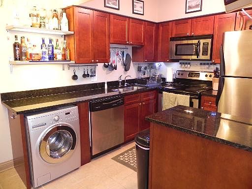 4th image of 560 Lawrence Ave SE Unit 305