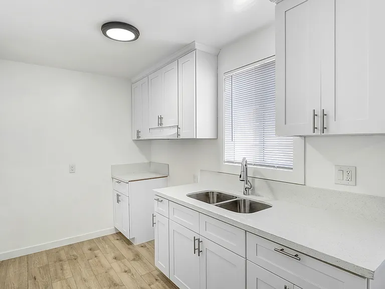 820 S Osage Ave #E — Photo 9