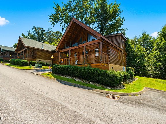 3rd image of 214 Moose Ridge Way