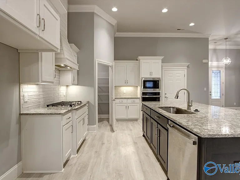 26415 Birkshire Ln — Photo 6