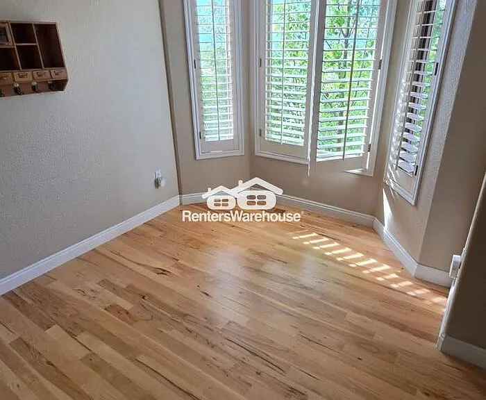 281 Himalaya Ave — Photo 13