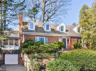 9736 W Bexhill Dr, Kensington, MD 20895