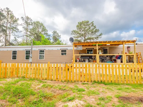 2761 Oak Trail Shores Dr, Chandler, TX 75758