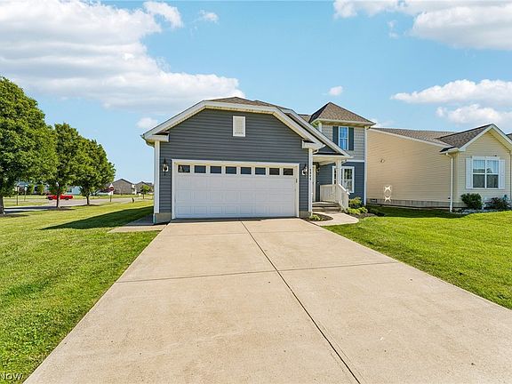 3rd image of 4044 Primrose Way