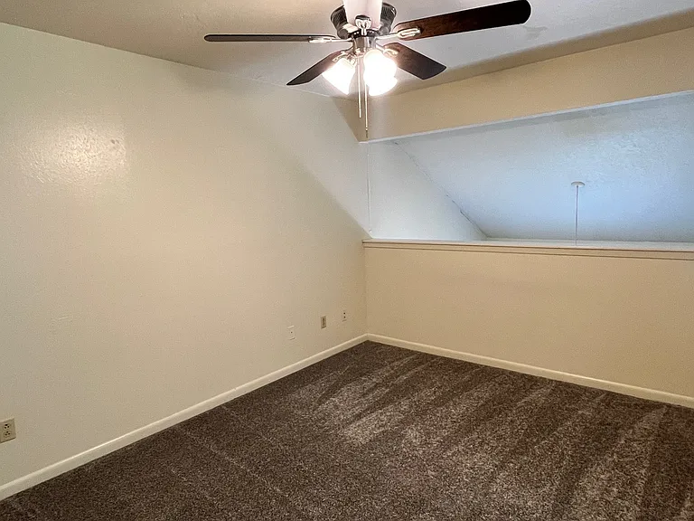 402 Summer Ct #1A — Photo 12