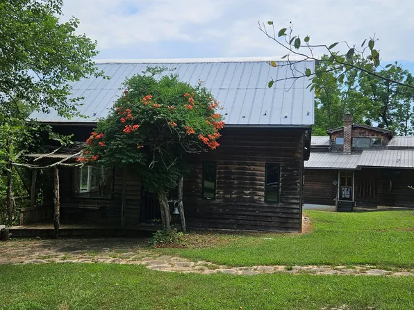 323 Ravens Way, Ronceverte, WV 24970