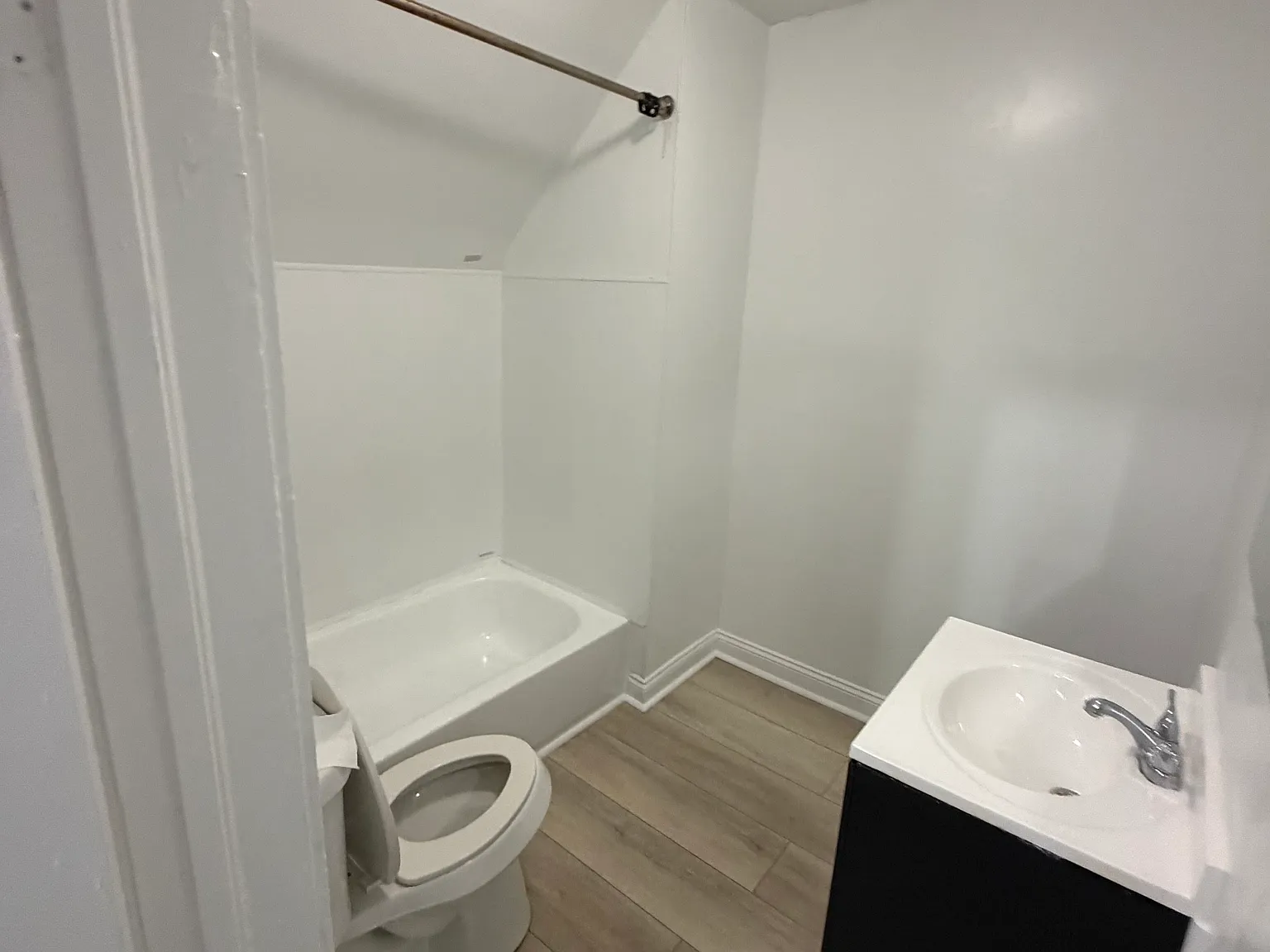 3 bed, $1,400 — Photo 1