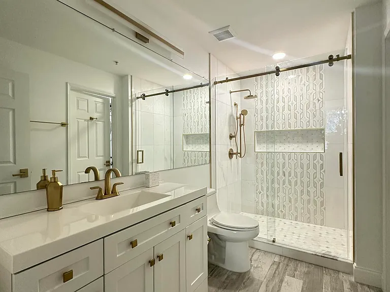 630 Sapodilla Ave #104 — Photo 7