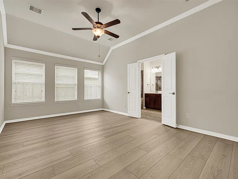 2414 Willow Fall Ln — Photo 12