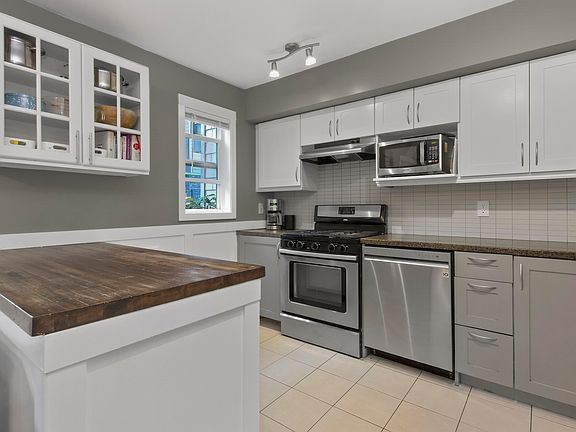 5th image of 1204 Main St #30
