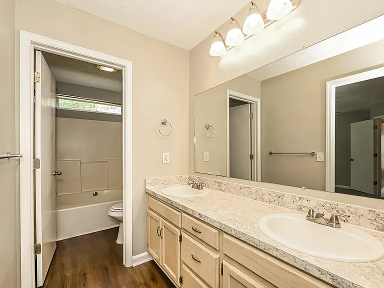 207 Fairfield Dr — Photo 12