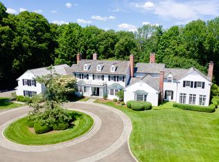 87 N Wilton Rd #R, New Canaan, CT 06840