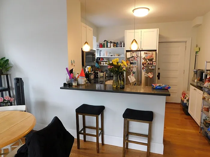 3 bed, 2.0 bath, $4,500 — Photo 3