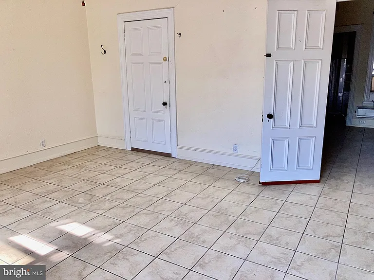 1122 S Broad St #2R — Photo 8