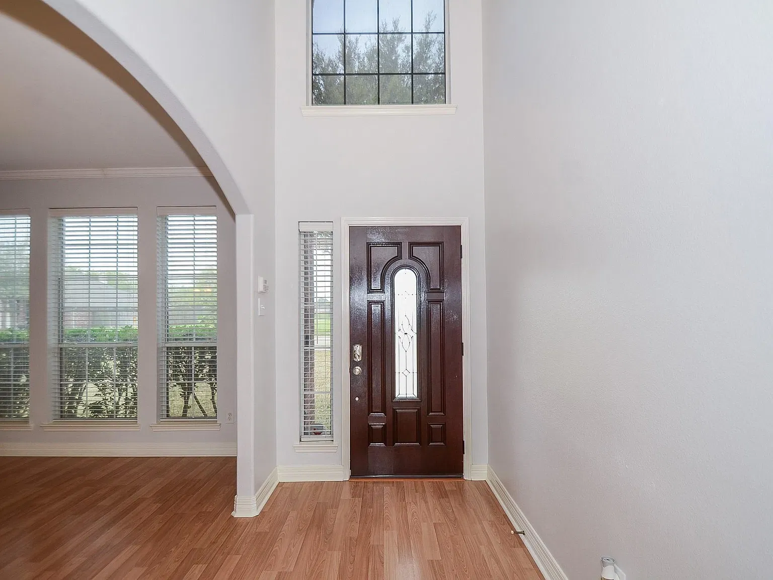 4 bed, 2.5 bath, 2682 sqft, $2,595 — Photo 4