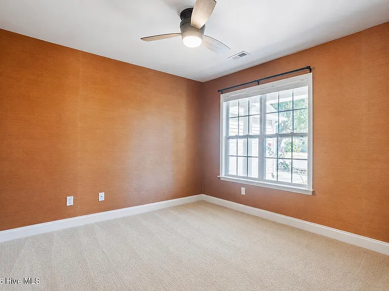 8637 Plantation Landing Dr — Photo 15