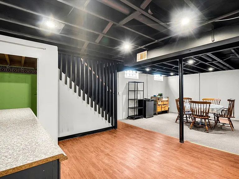 1554 Cynthia Ave — Photo 20