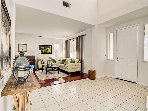 4th image of 9573 E Park Dr