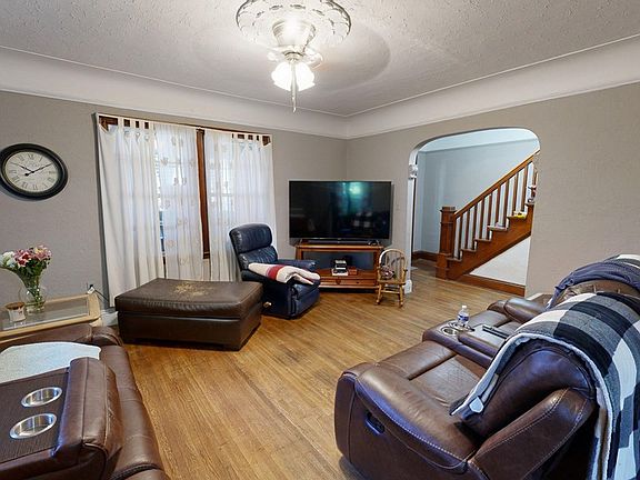 5th image of 3629 Park Ave W