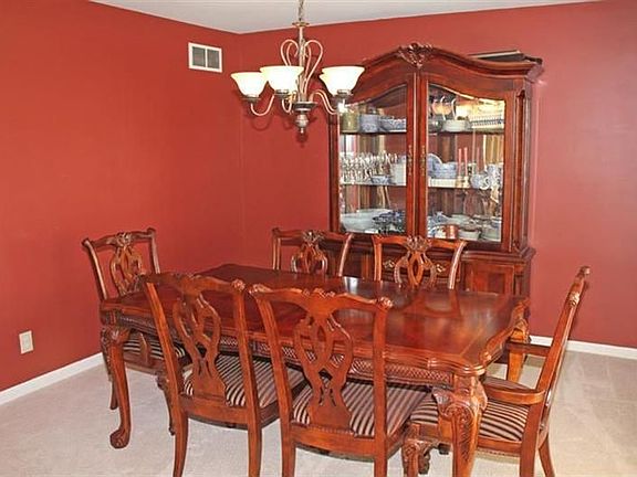 4th image of 3304 McCowan Dr