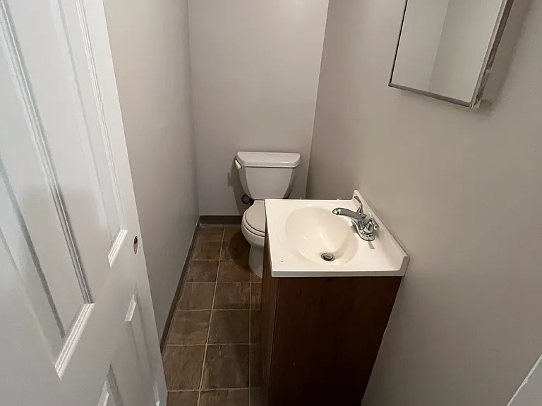 140 Ervin Ave — Photo 10