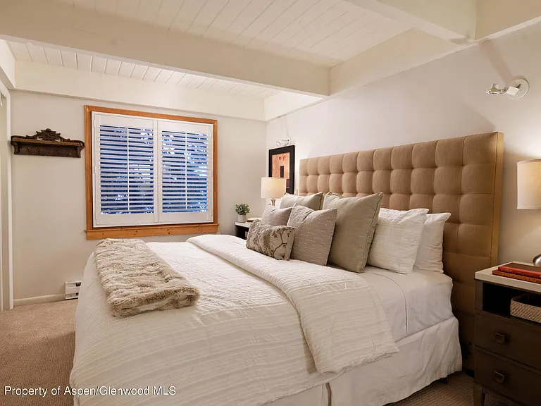 901 E Hyman Ave #1 — Photo 7
