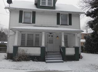 332 Van St, Barberton, OH