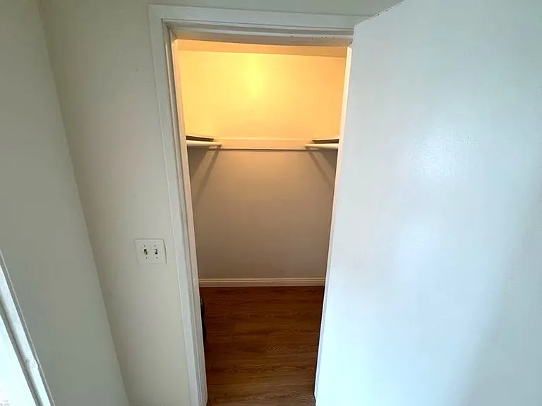 1394 Springfield St — Photo 13