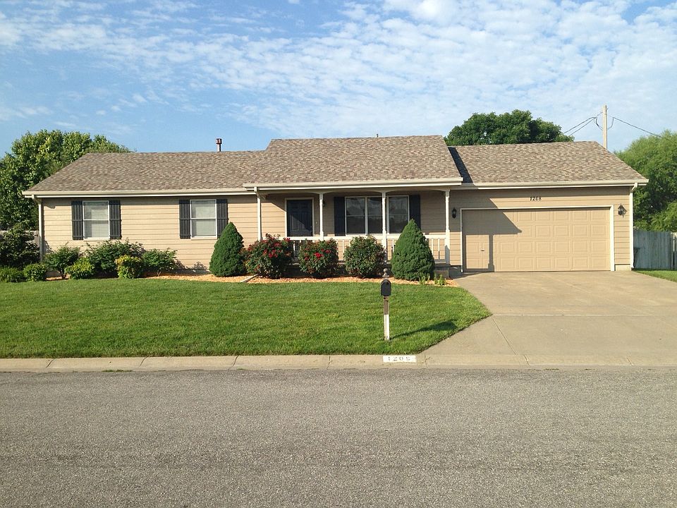 1st image of 1208 Bentley Ave