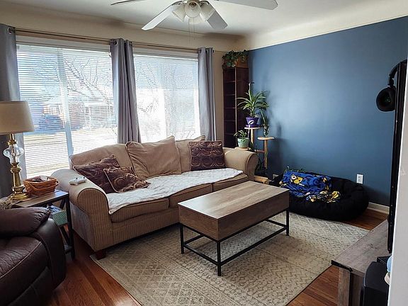 2nd image of 23814 Cushing Ave