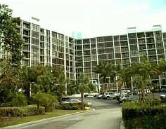 1 bed, 1.0 bath, 875 sqft, $1,800 — Photo 1