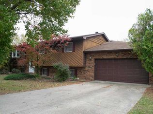 18 Lucky Ln, Granite City, IL 62040