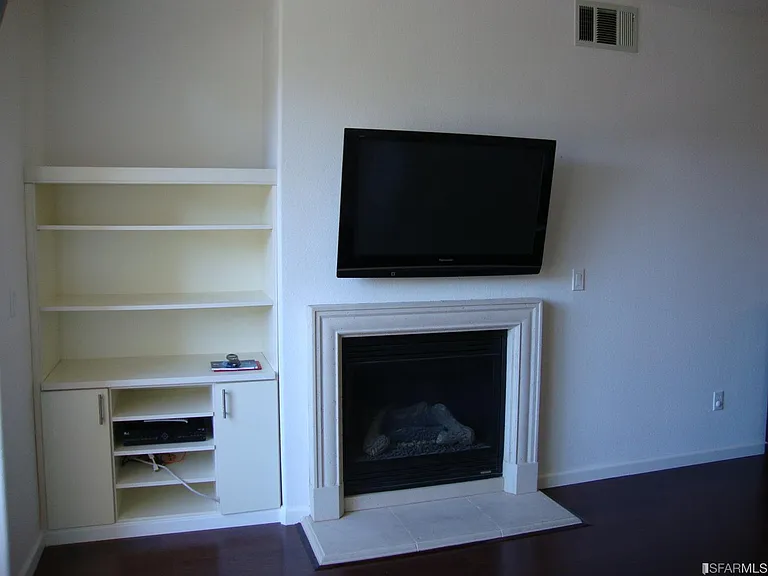 1388 Broadway #403 — Photo 8