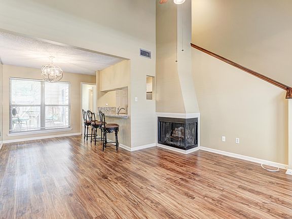 2nd image of 204 Long Plantation Blvd APT G