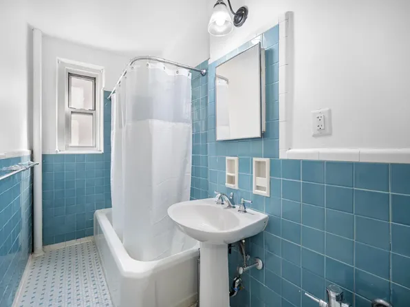 601 East 19th Street image 6 of 9