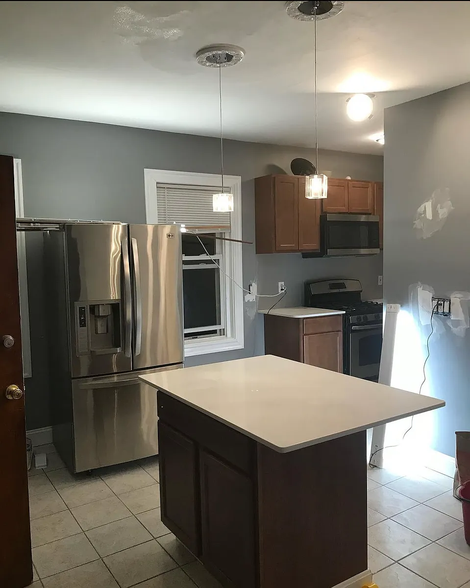 Building Photo - 53 S Bend St #2
