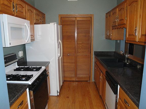 2nd image of 16456 Nottingham Ct #22