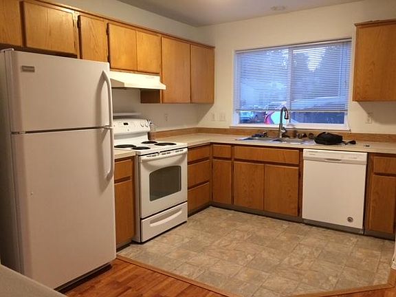 5th image of 815 Gillis St #B-5