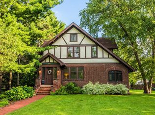 1683 Summit Ave, Saint Paul, MN 55105