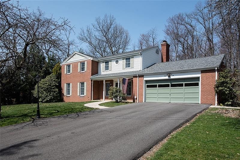 1st image of 205 Glen Forest Dr