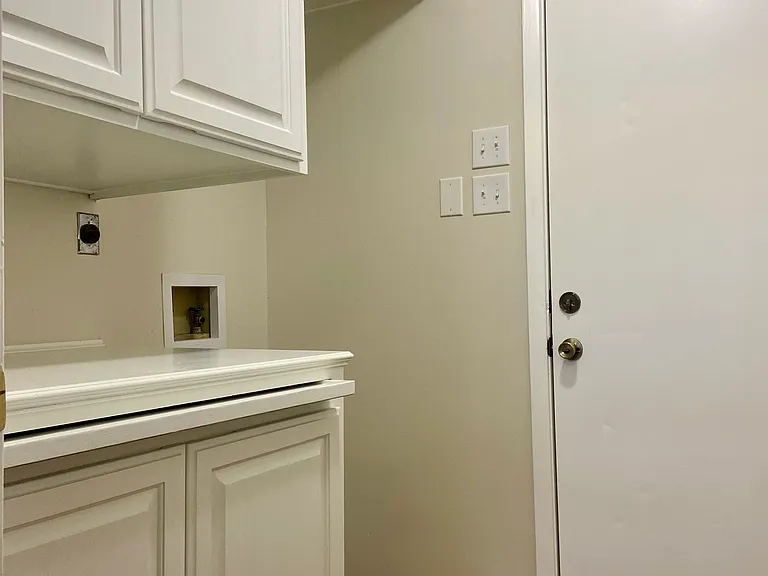 1122 Kensington Ct — Photo 17