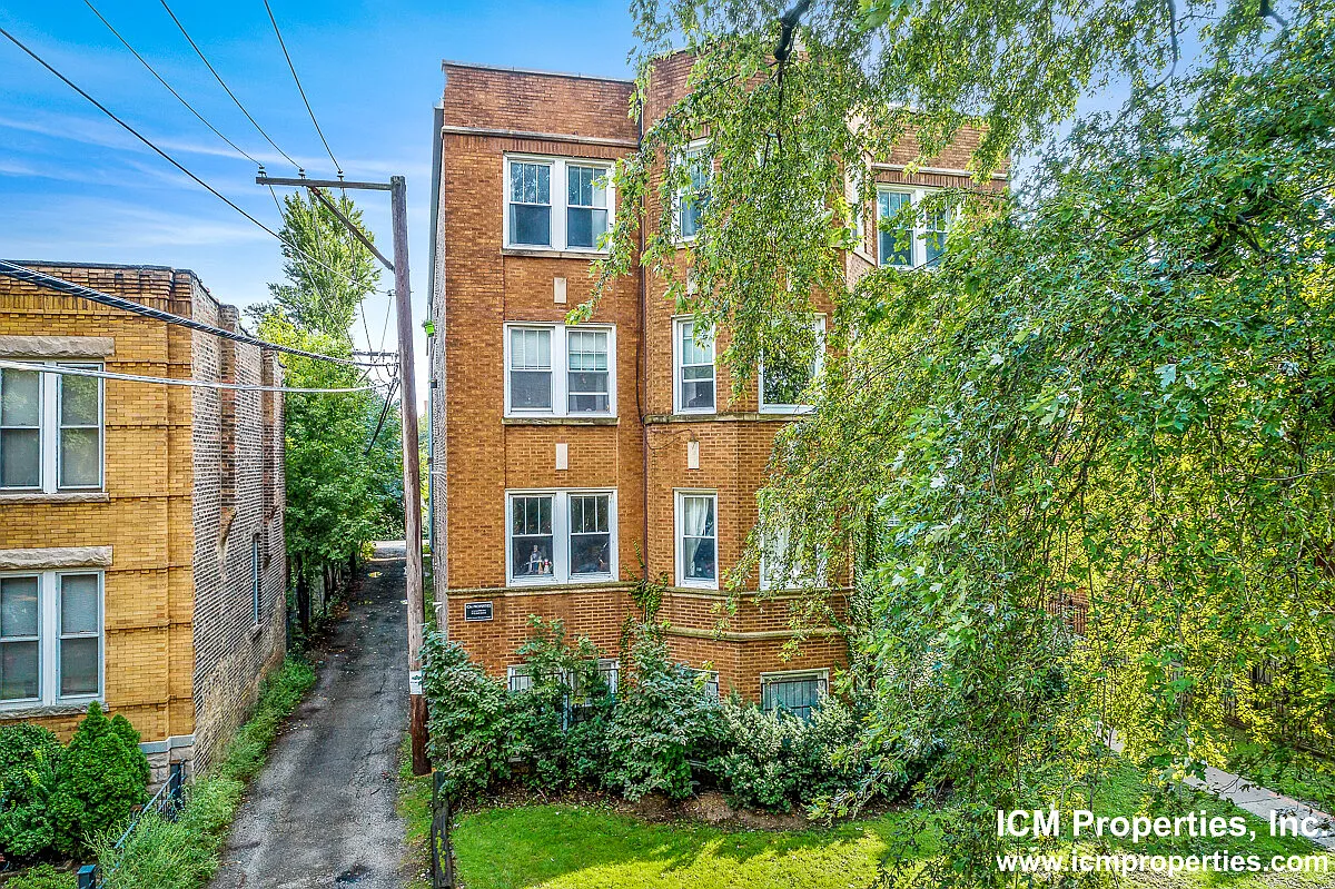 2 bed, 970 sqft, $2,895 — Photo 1