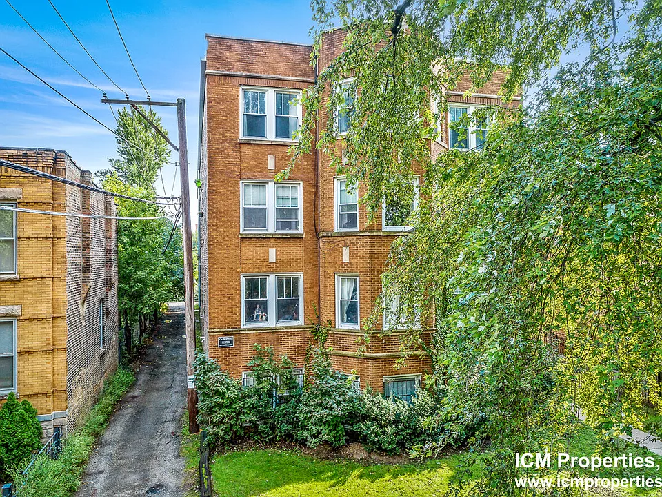 4915 N Hermitage Ave #33CC