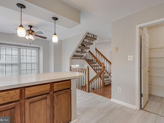 5th image of 45550 Whitcomb Sq