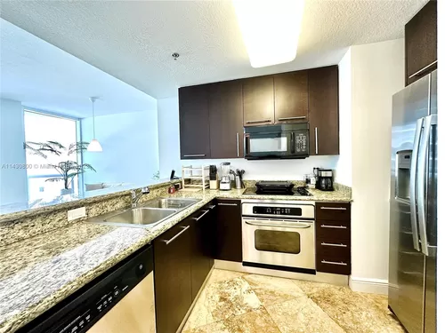 6515 Collins Ave #810 Photo 1